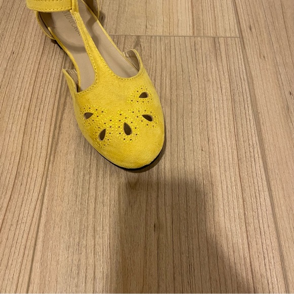 ModCloth Yellow The Zest Is History T-Strap Flats - Size 6 - Picture 6 of 16